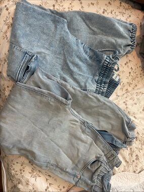 Light Wash Denim Jogger Pants - Pair Size medium and Express size 6